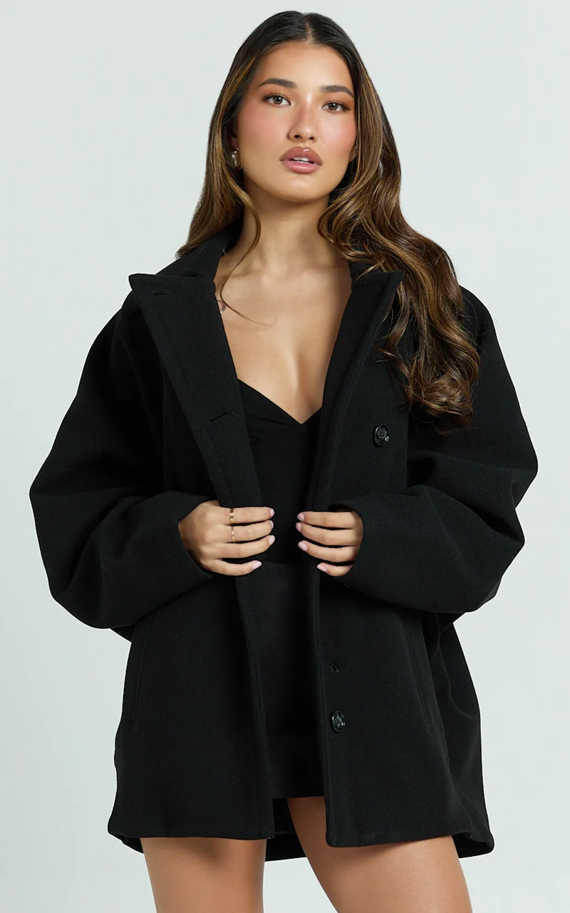 Claudia Coat - Oversized Three-Button Front Closure Coat in Black