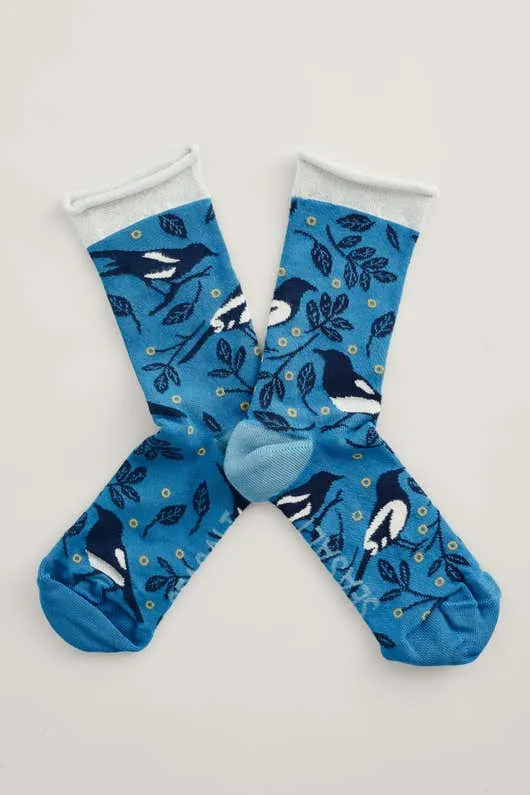 Blauwe sokken van bamboe | Seasalt Cornwall snowy scenes socks calling card lugger