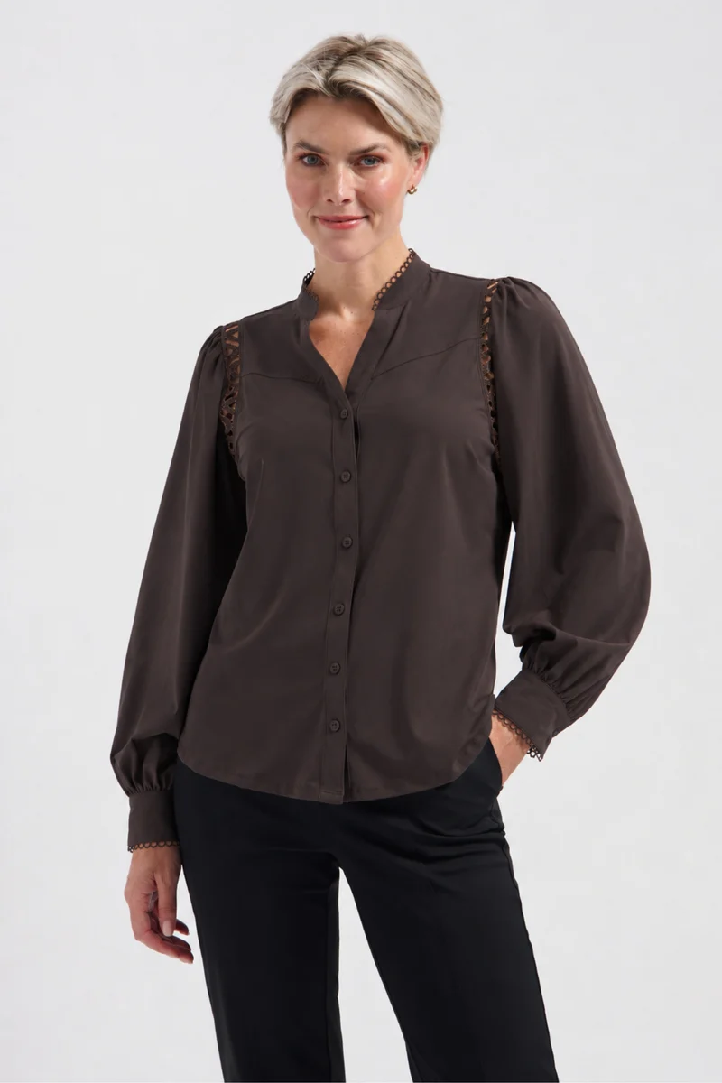 Travel Blouse Tammy Dark Brown L30-375-3516