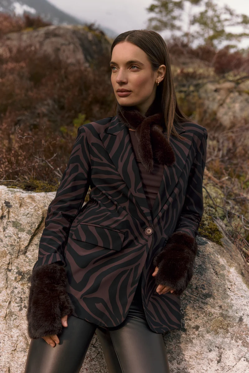 Travel Blazer Lorna Ivy Print L46-480-3534