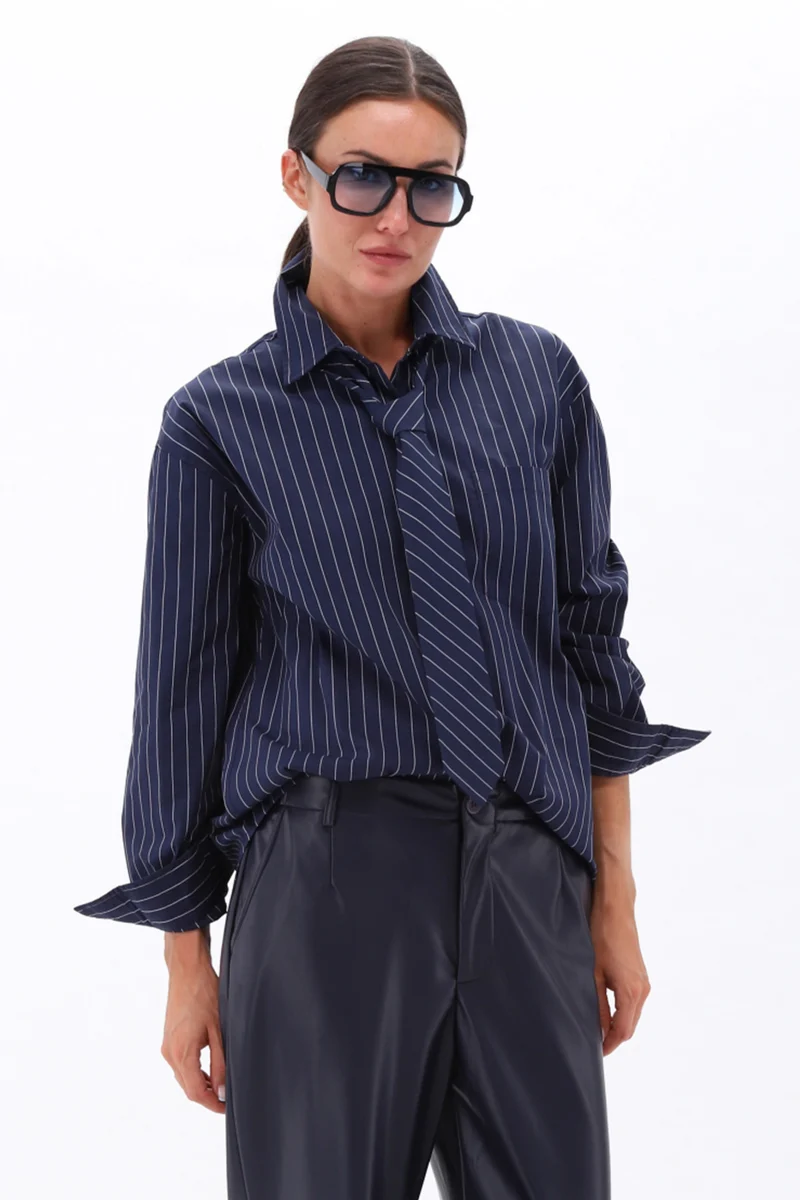 Blouse Met Stropdas Navy D791L