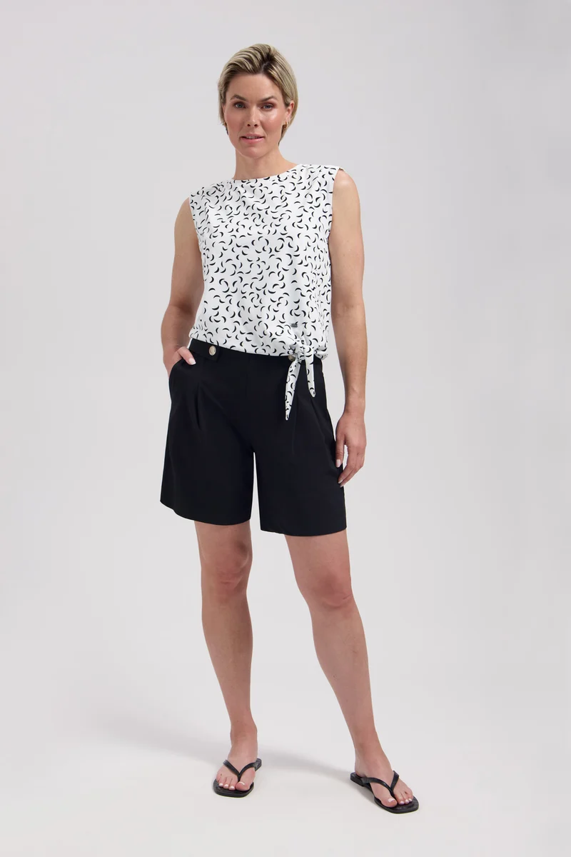 Travel Short Nola Black L14-375-3310