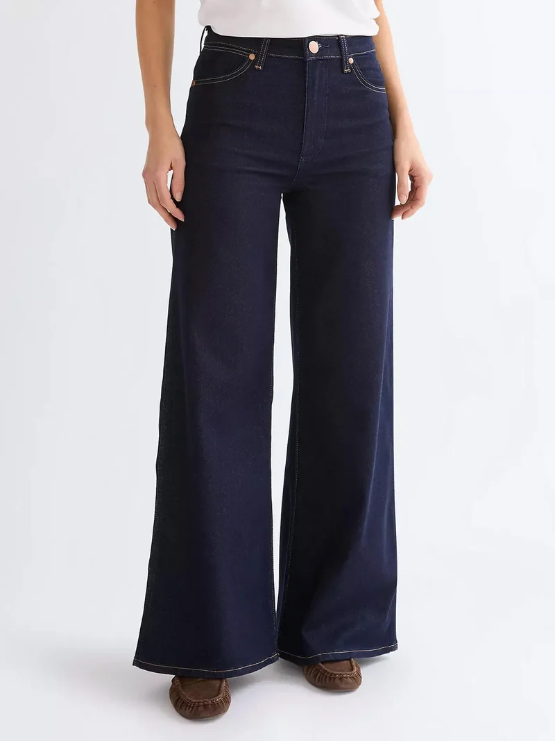 Flared loose jeans canyon lines