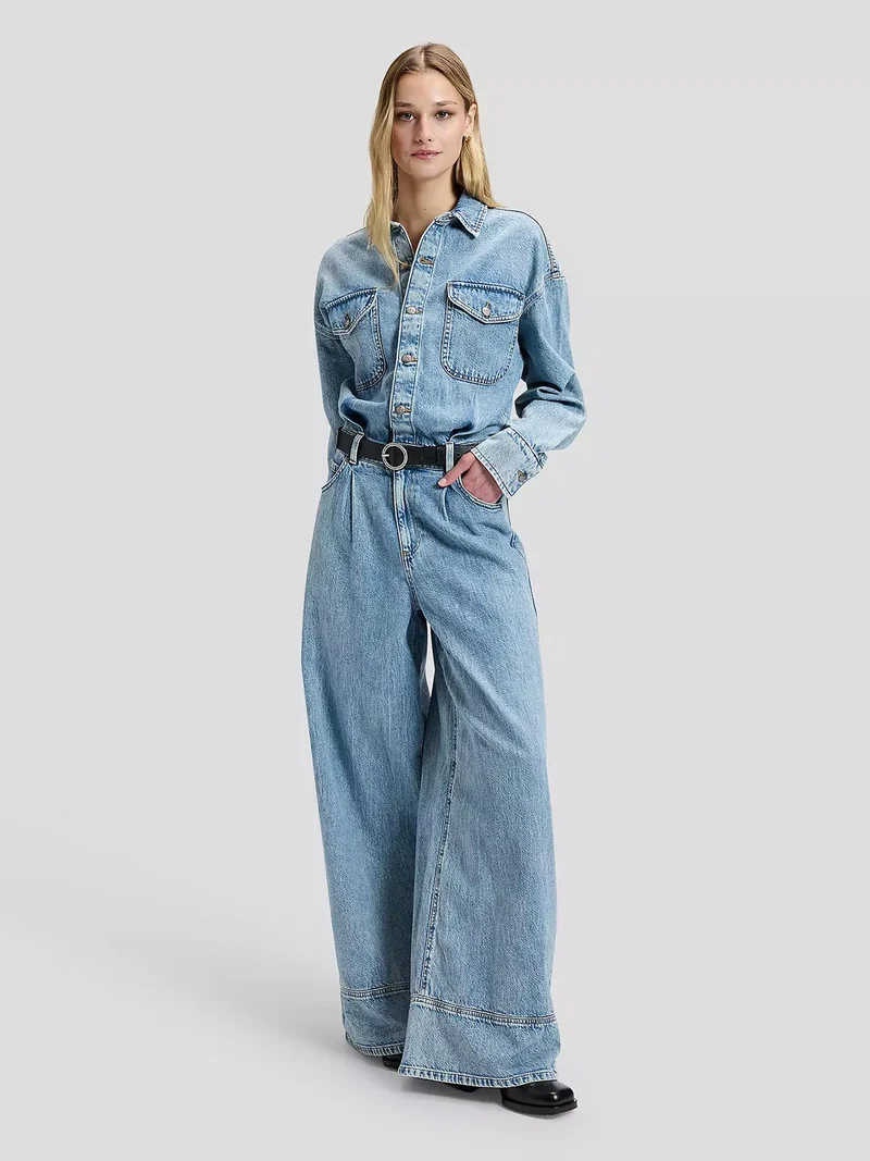 Lichtblauwe denim jumpsuit
