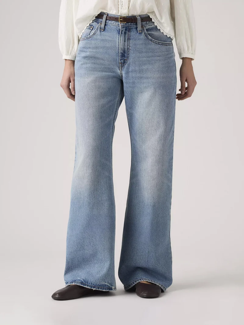 Loose bootcut jeans easy days