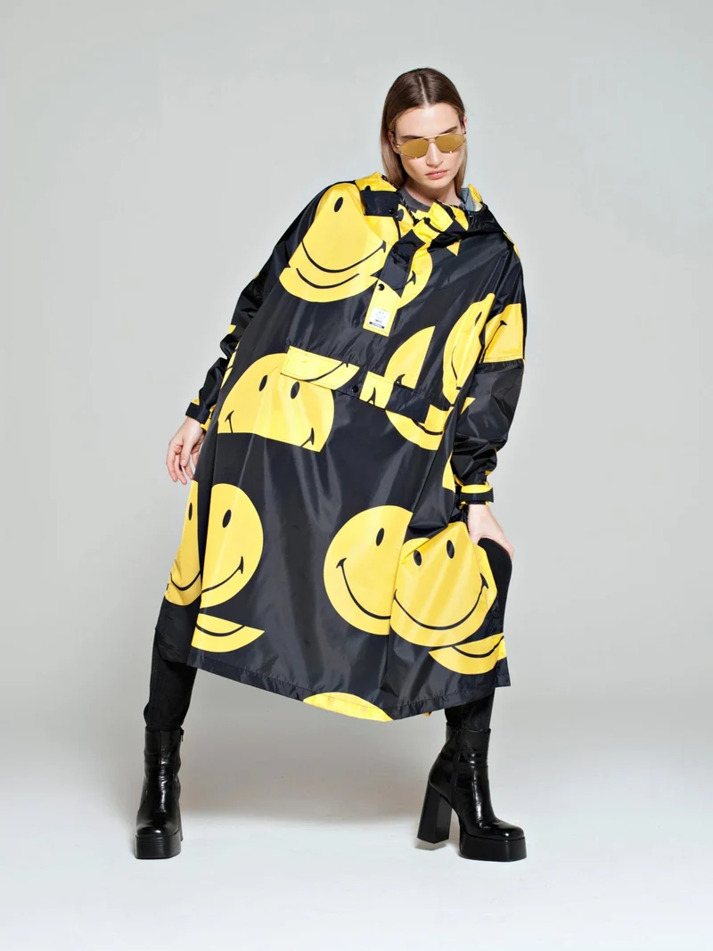 Regenponcho all smiles x smiley