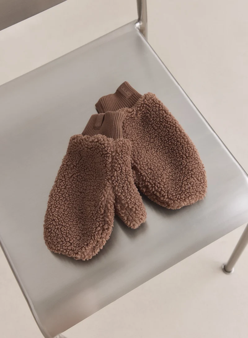 Hazelnut Pile Mittens