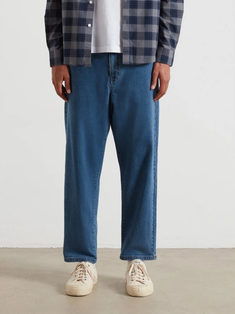 Jean Farah Hawtin Relaxed Tapered Fit – Worn Indigo