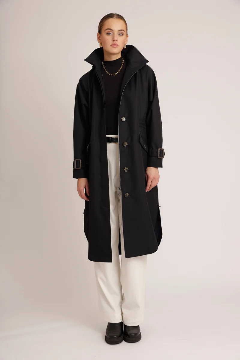 Waterproof Luxury Tailored Poncho | Navy/Black
