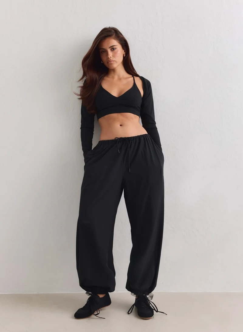 Black Windbreaker Balloon Pants