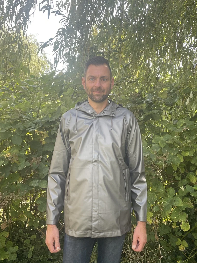 Bui(t)enkansjes! Rain Short Coat Metallic Charcoal Sale XS en S