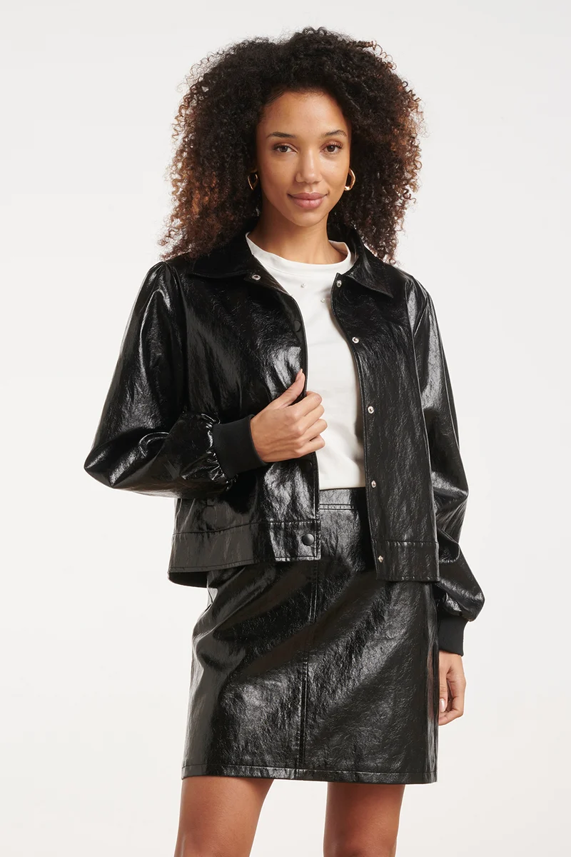 Kort Jack Van Glanzend Faux Leather | Black