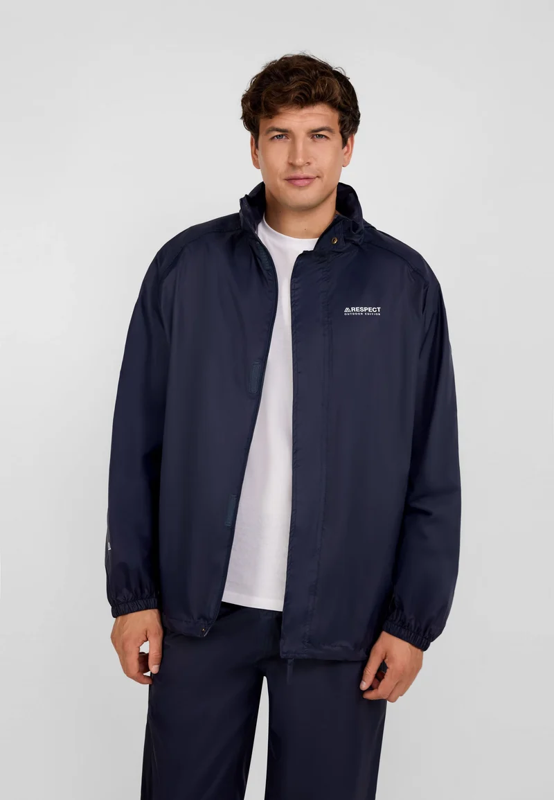 Men's packaway hooded jacket in navy