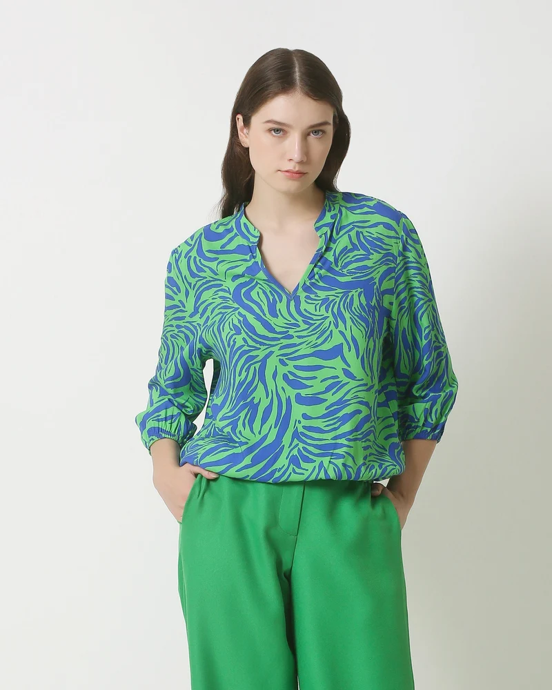 23857 Dames Top Met V-Halsdierenprint | Green - Cobalt