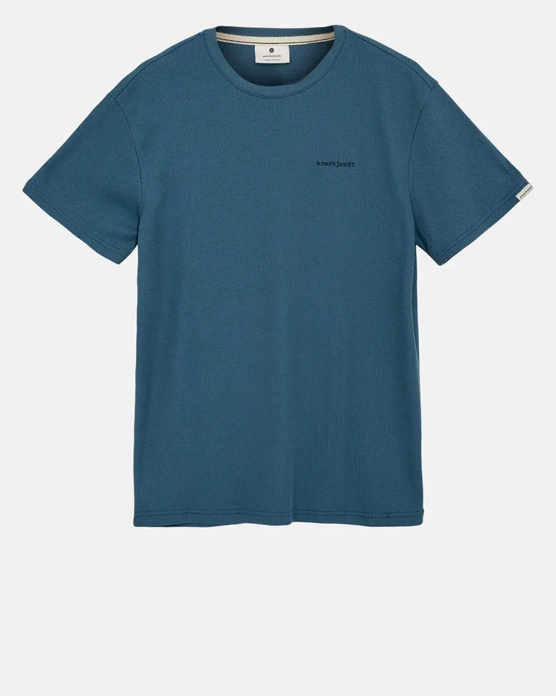 Anerkjendt akkikki s/s waffle tee indian teal