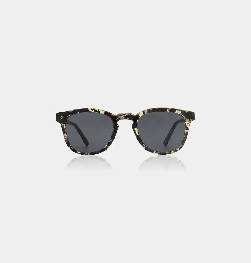 A. Kjaerbede Sunglasses bate black / yellow tortoise