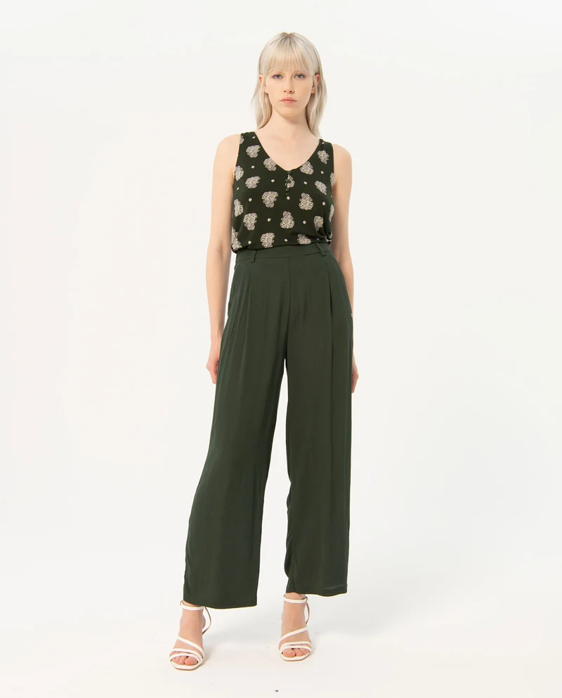 Surkana long trousers with darts at waist khaki