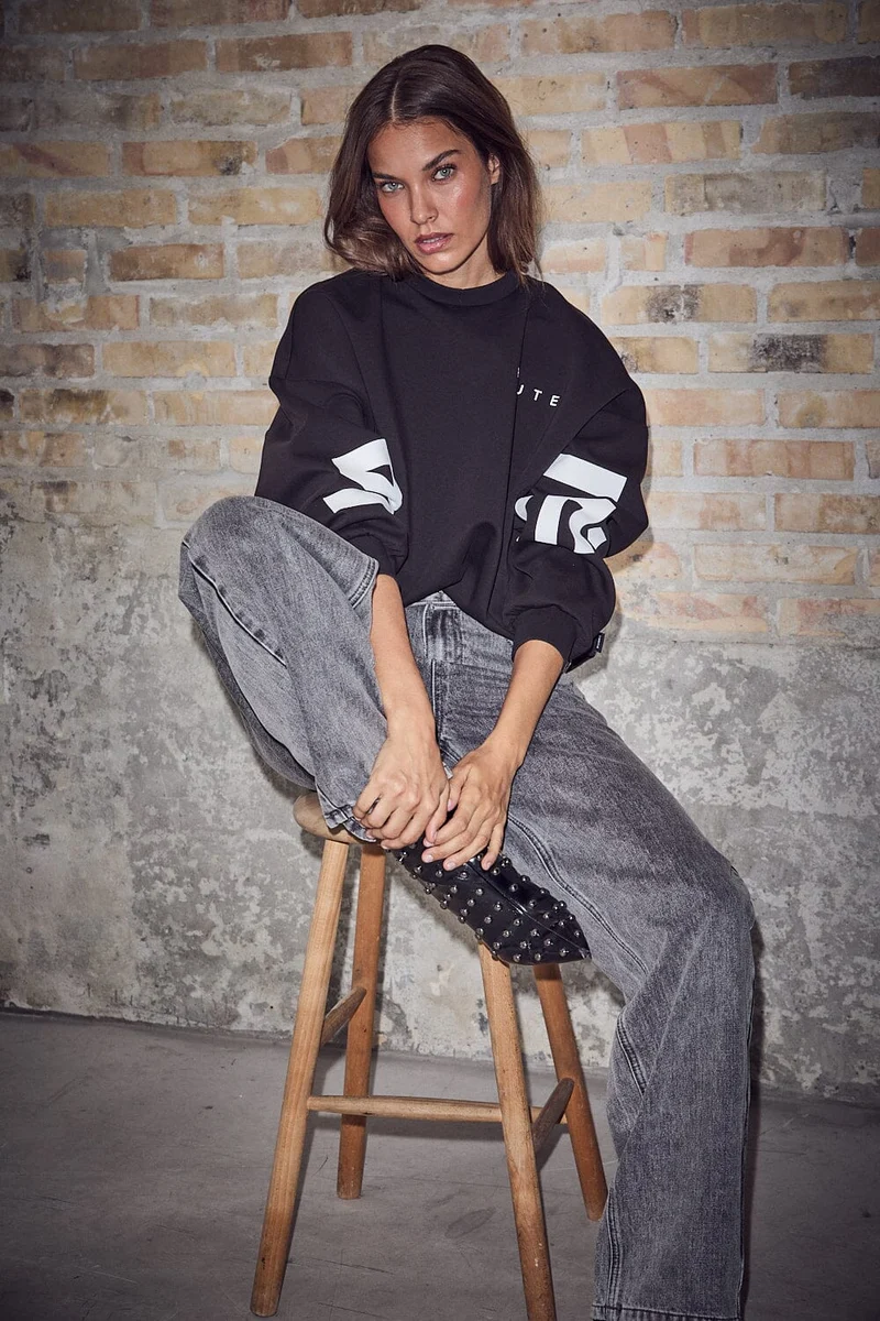 Haute L'Amitié - Maxi Split Logo Sweat HL10413 - Black/ White Print