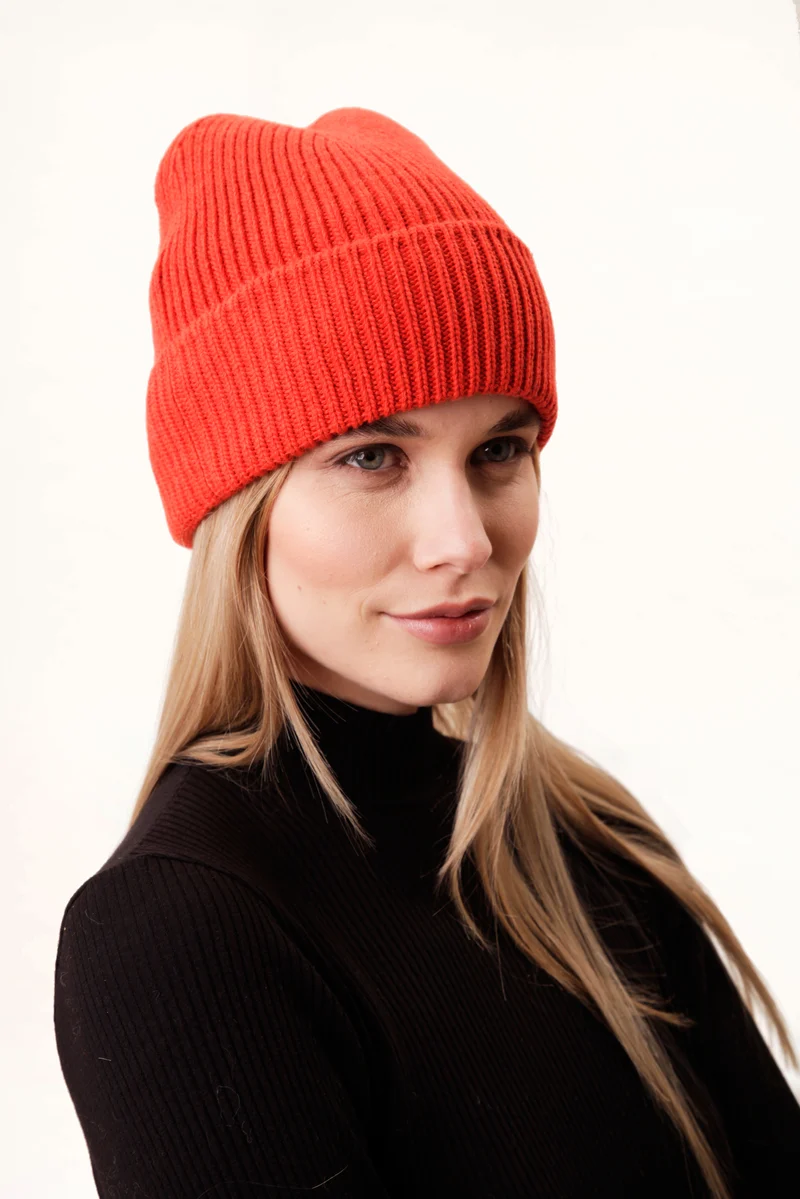 UVR Berlin hat Doveina orange