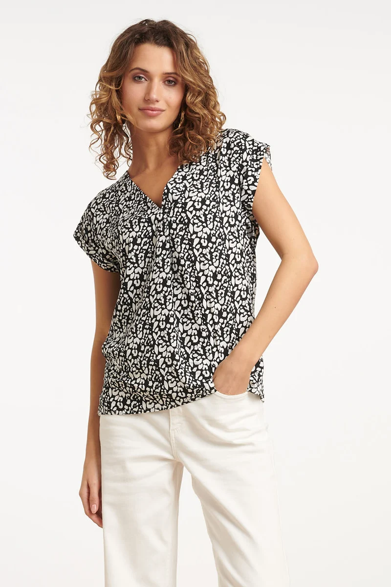 35121, Tops | Black - Off White