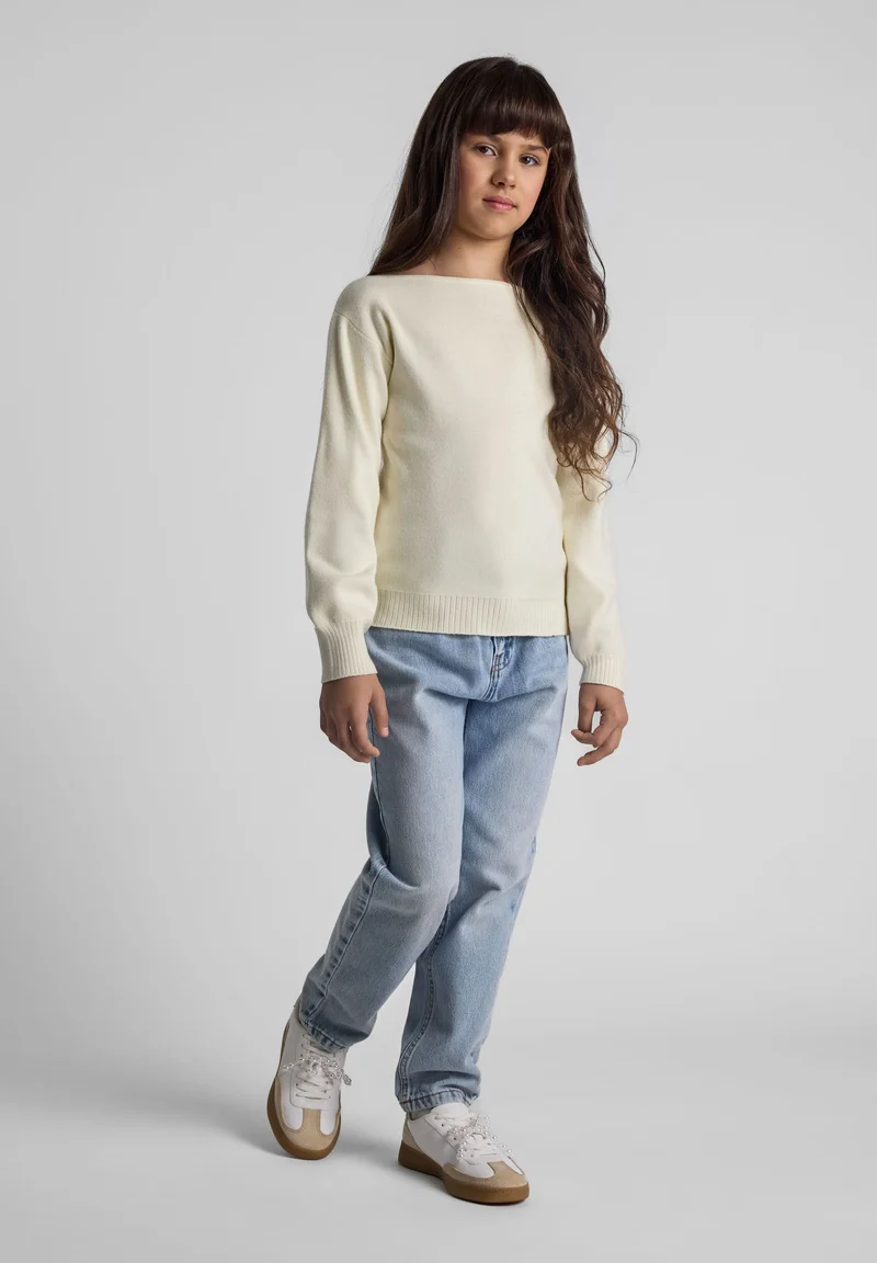 Girls' boat neck jumper in cream