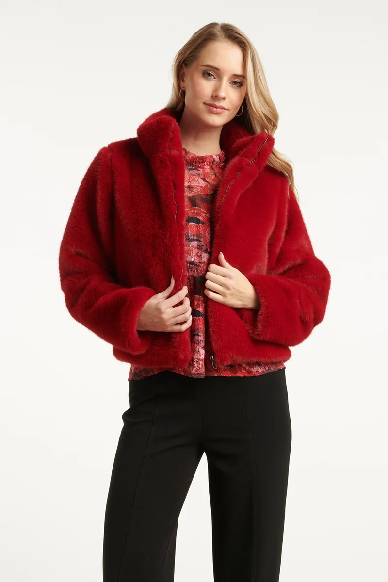 25622 Bontjasje | Red