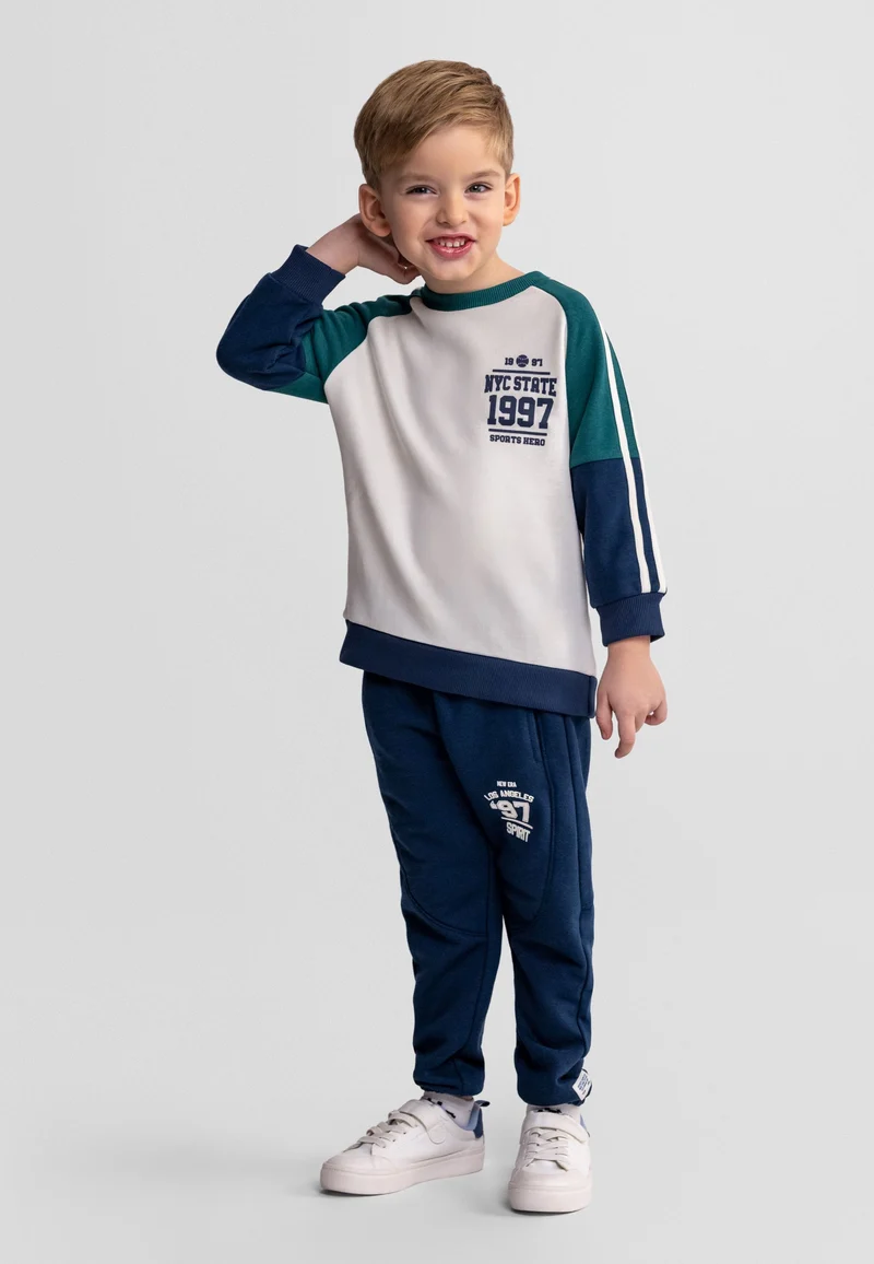 Boys' sweatshirt and joggers set in cream, navy and green