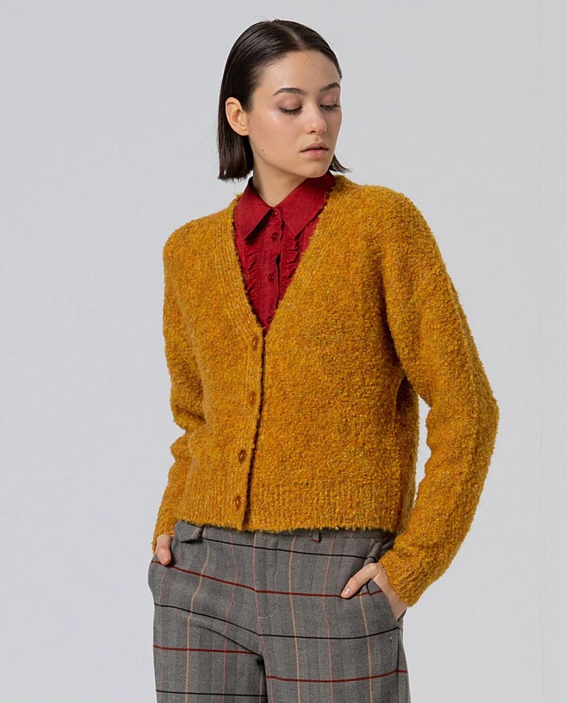 Surkana V-neck cardigan mustard