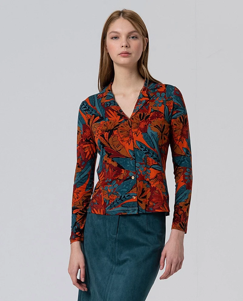 Surkana smoking-collar T-shirt tile