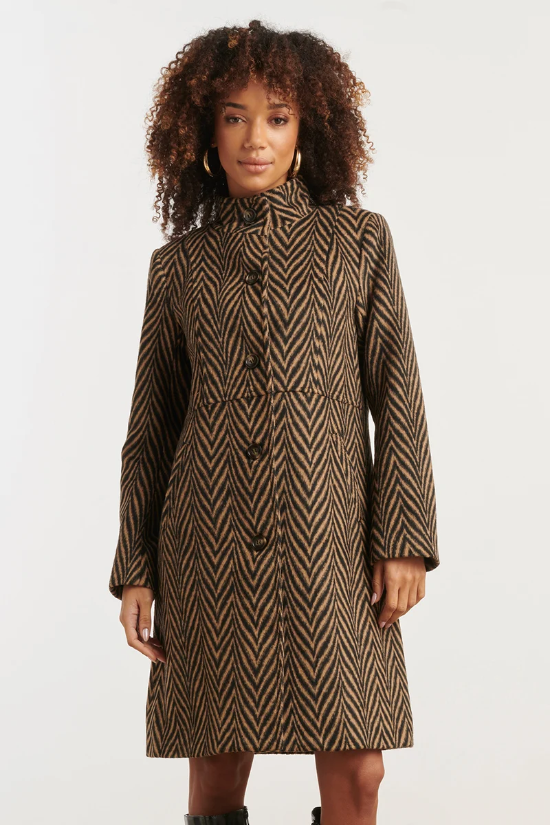 25539 Jas Met Visgraatprint In Zwart En Camel | Black - Camel