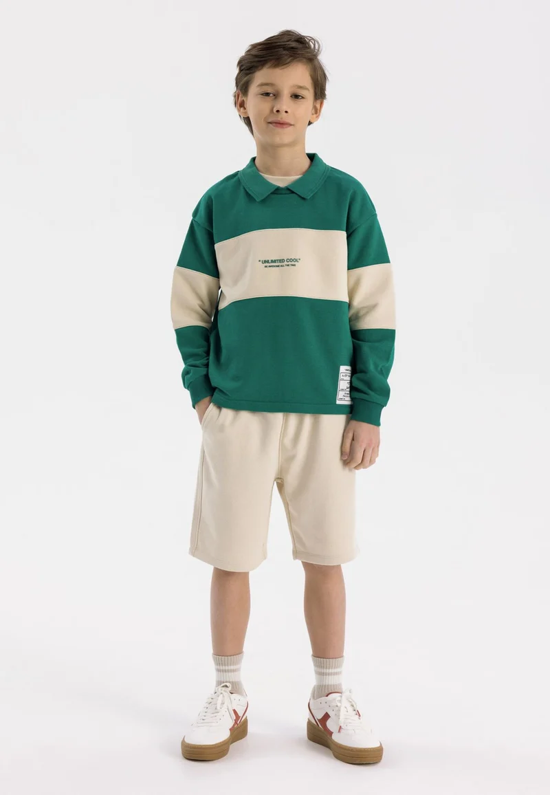 Boys' collared sweatshirt in green and cream
