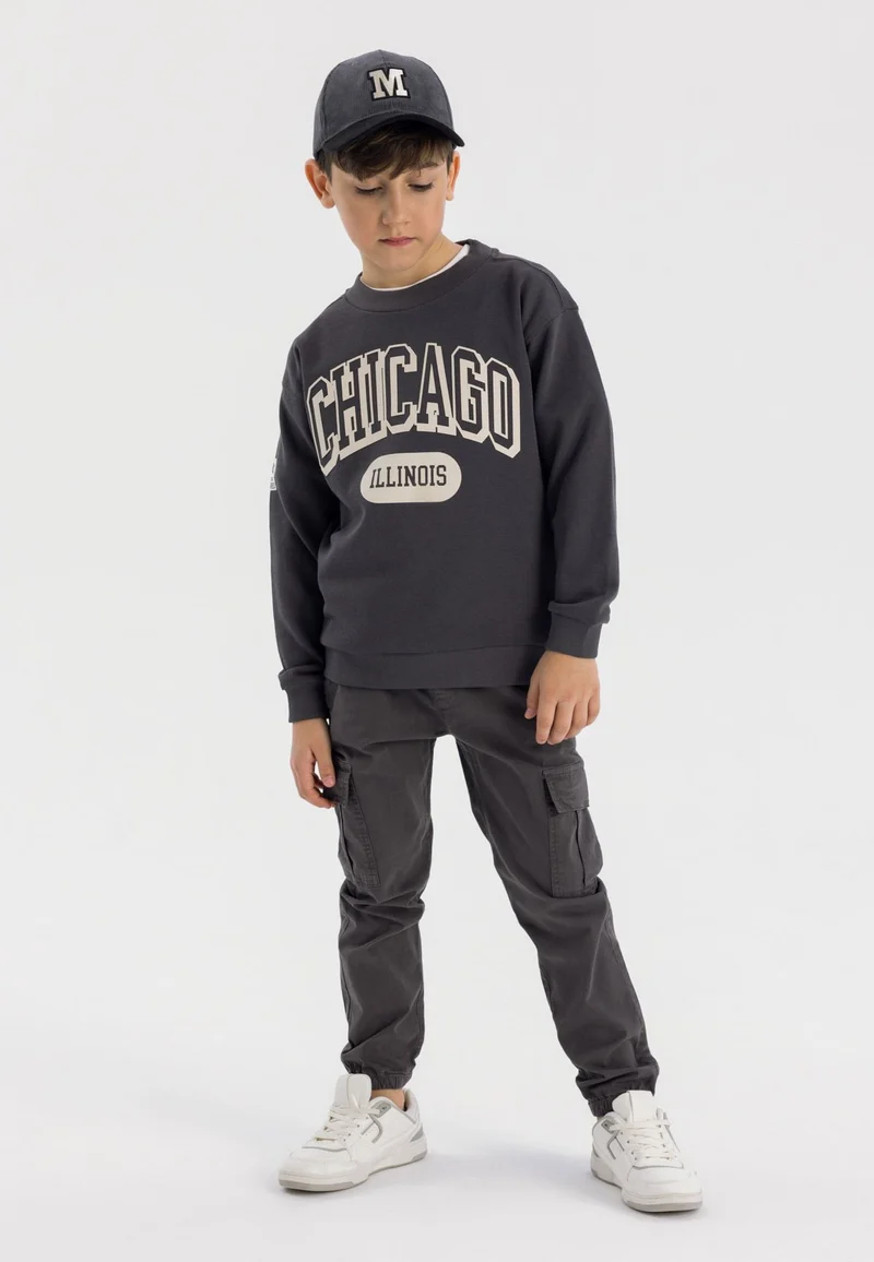 Boys' crew neck sweatshirt in charcoal