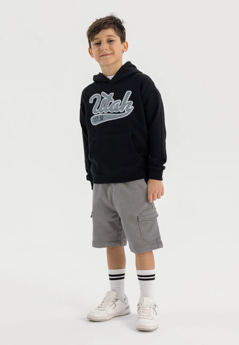 Boys' pullover hoodie in black