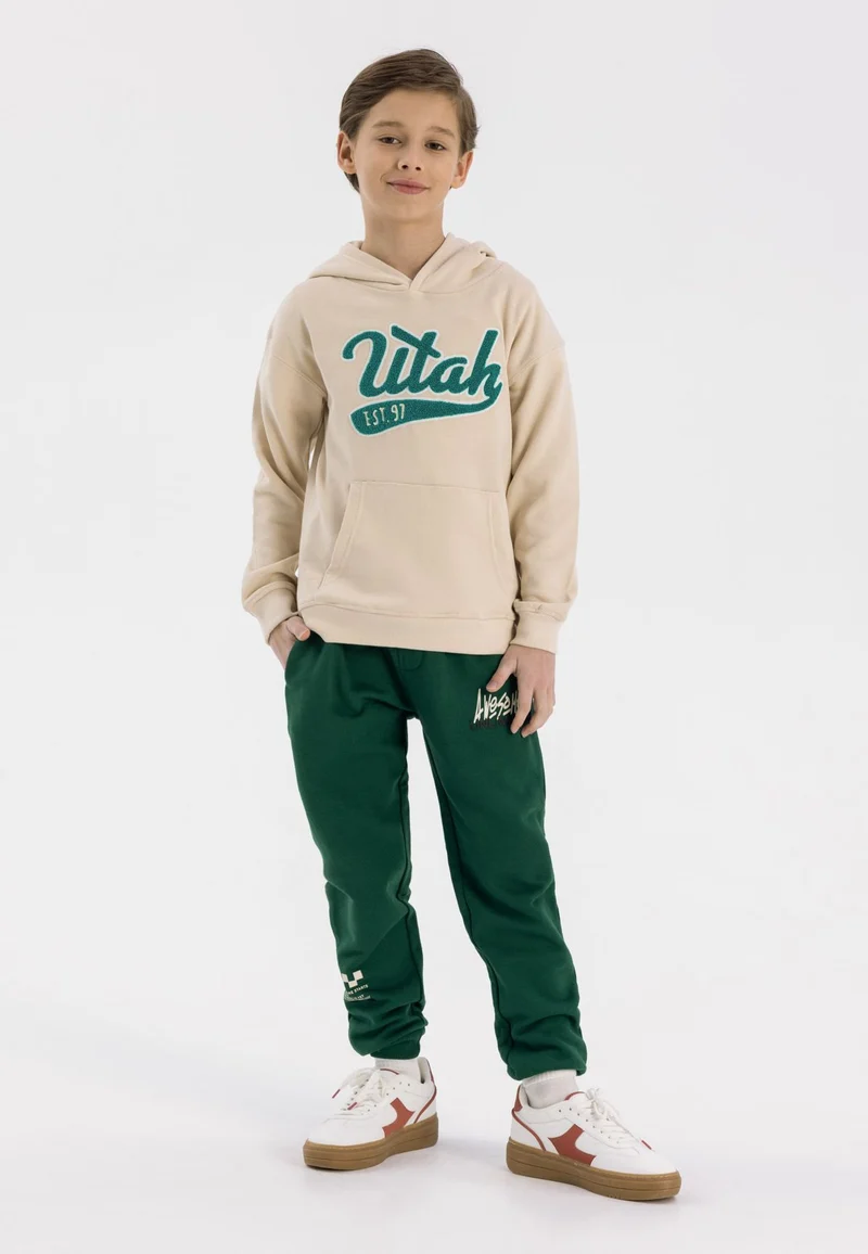 Boys' pullover hoodie in cream