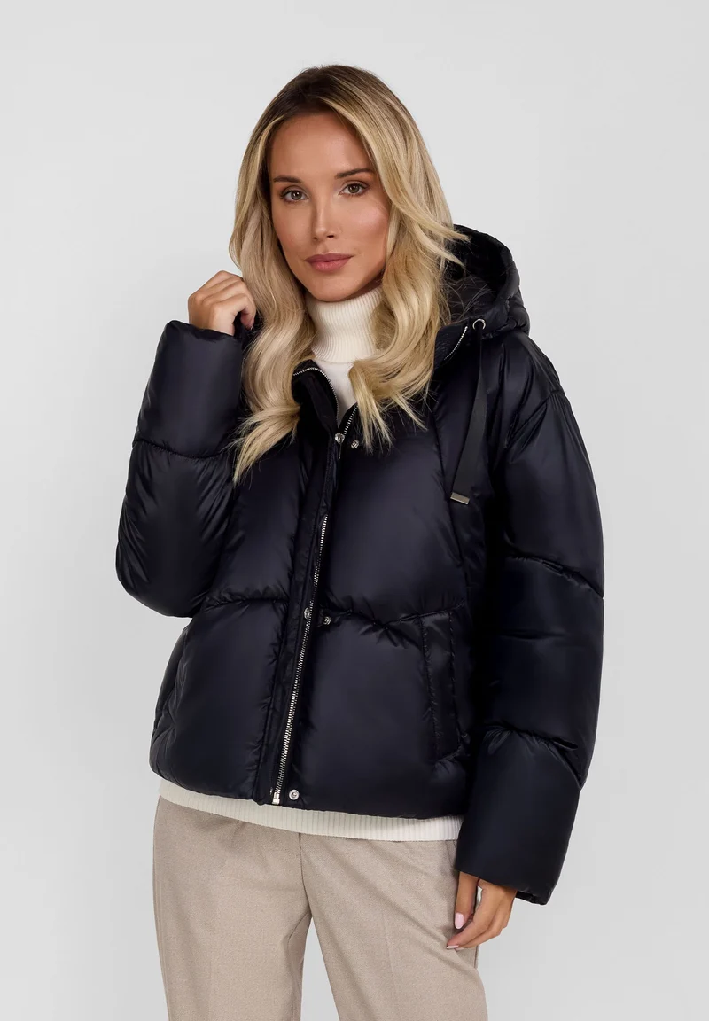 Women's puffer jacket in black