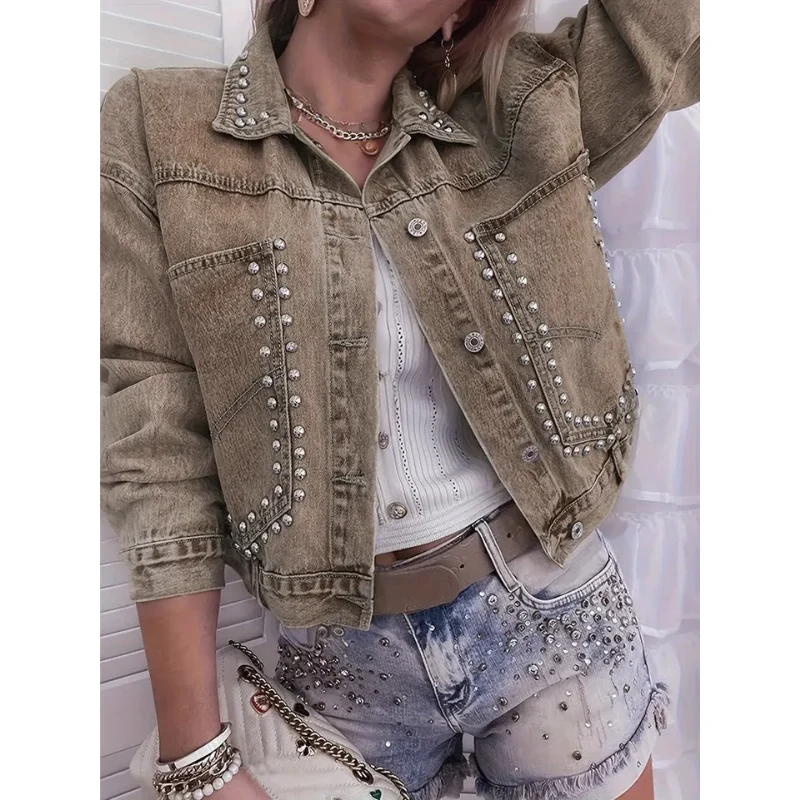 Camilla – Denim Damesjack met Subtiele Versieringen