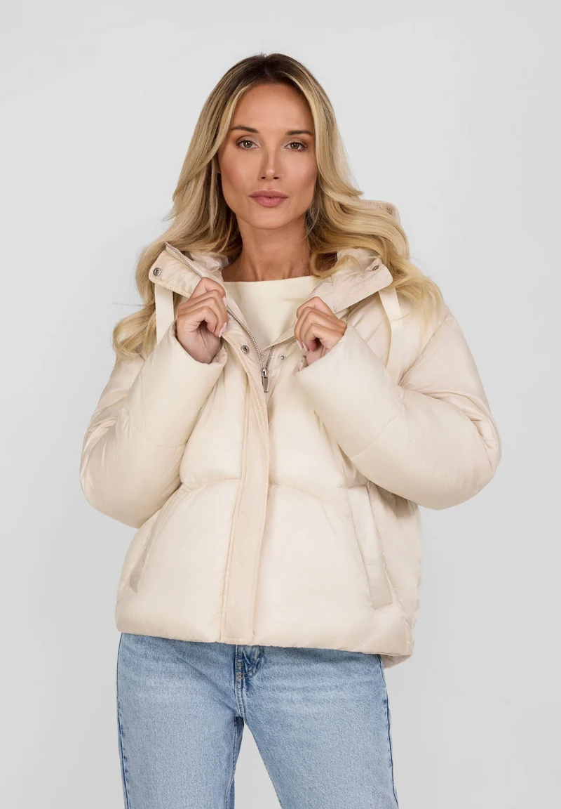 Women's puffer jacket in cream