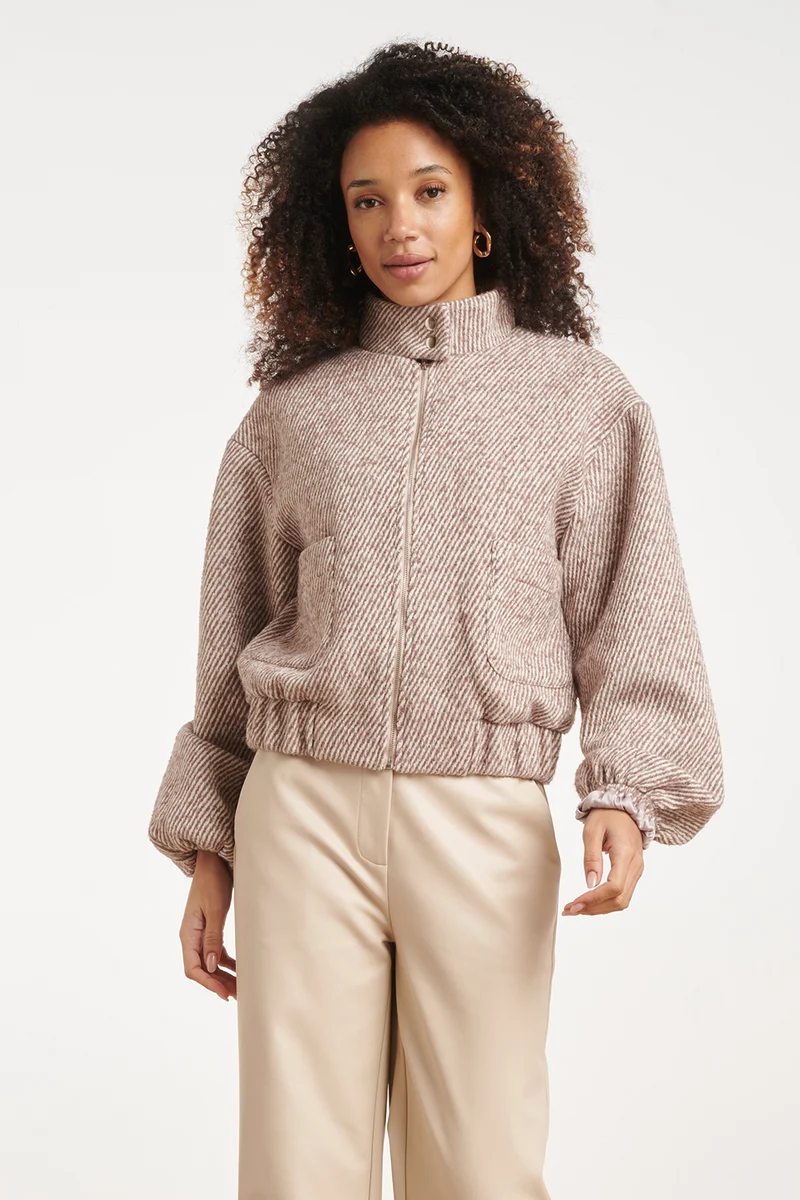 Off-White En Taupe Gestreept Kort Bomberjack Met Hoge Kraag | Taupe