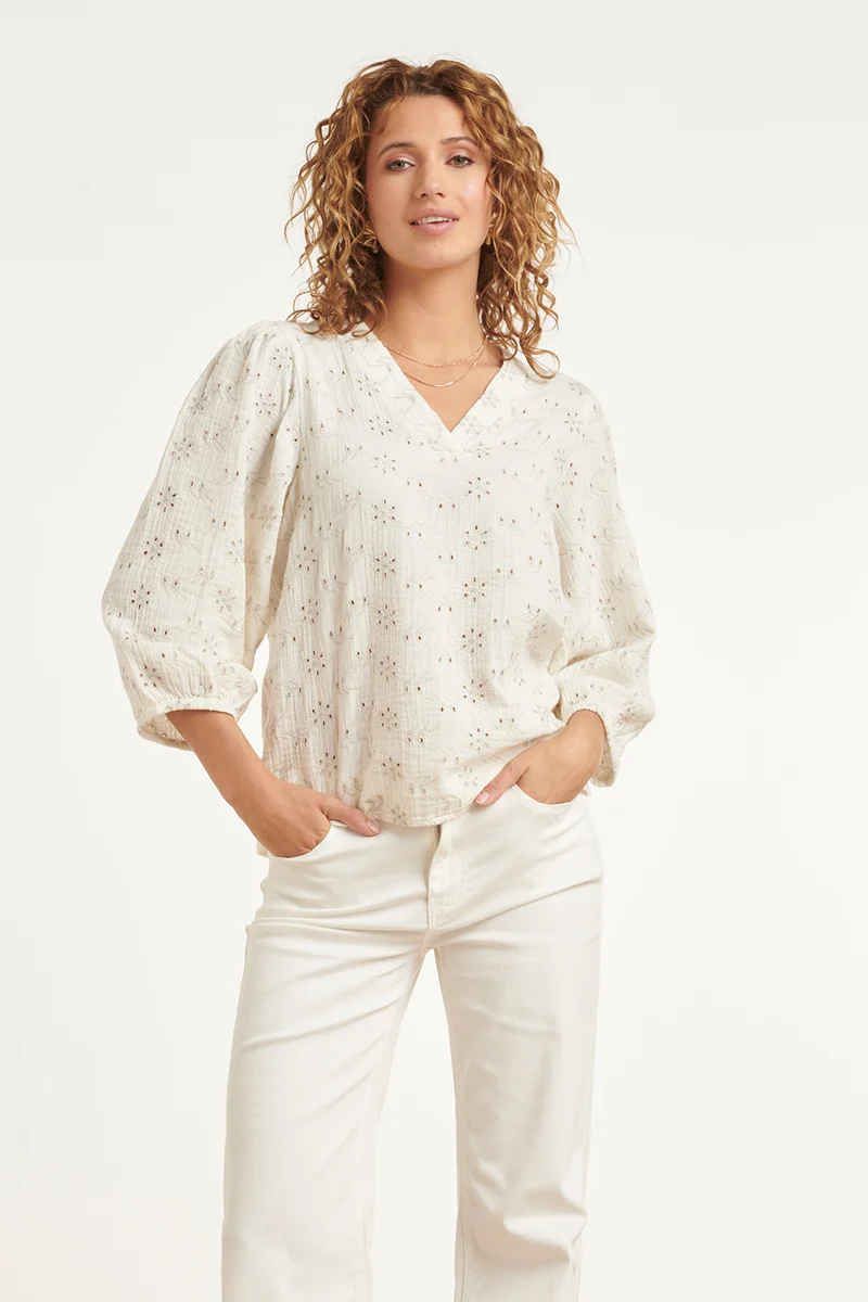 Crème Blouse Met Fijne Bloemenprint En V-Hals | Off White