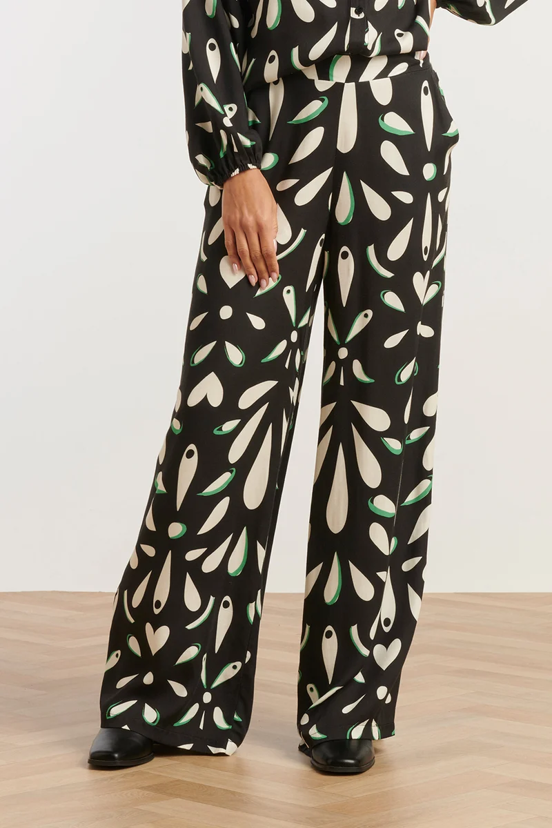 25595 Ornament Geprint Broek In Zwart Off White En Groen Details | Black - Muticolour