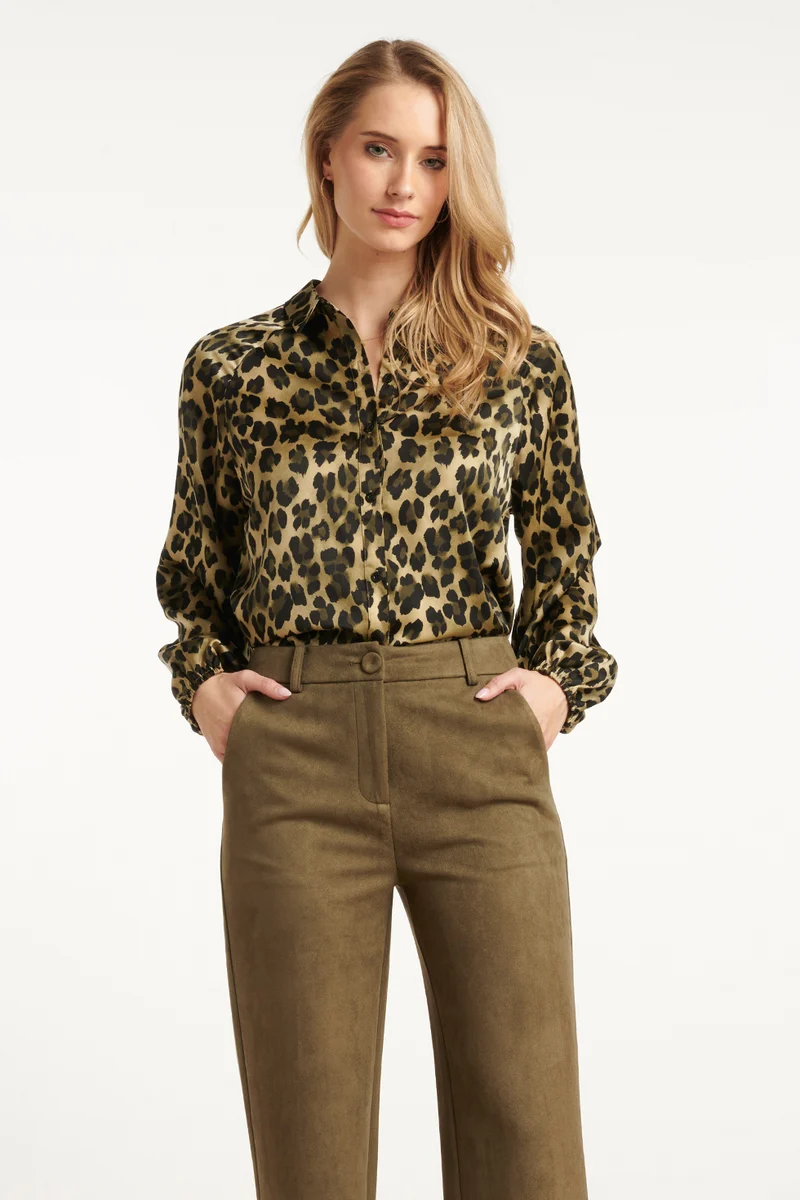 25560 Satijnen Blouse Met Luipaardprint En Pofmouwen In Army En Zwart | Army - Black