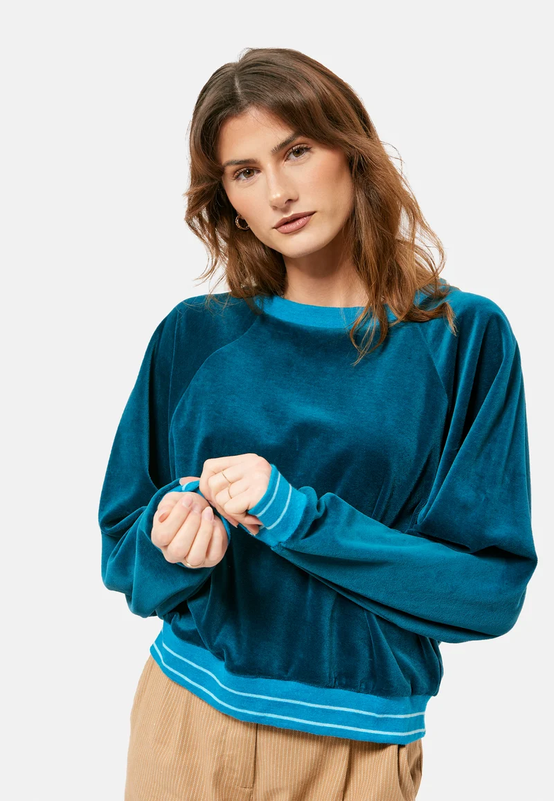 Blauwe velvet trui | UVR Berlin FE meolaina