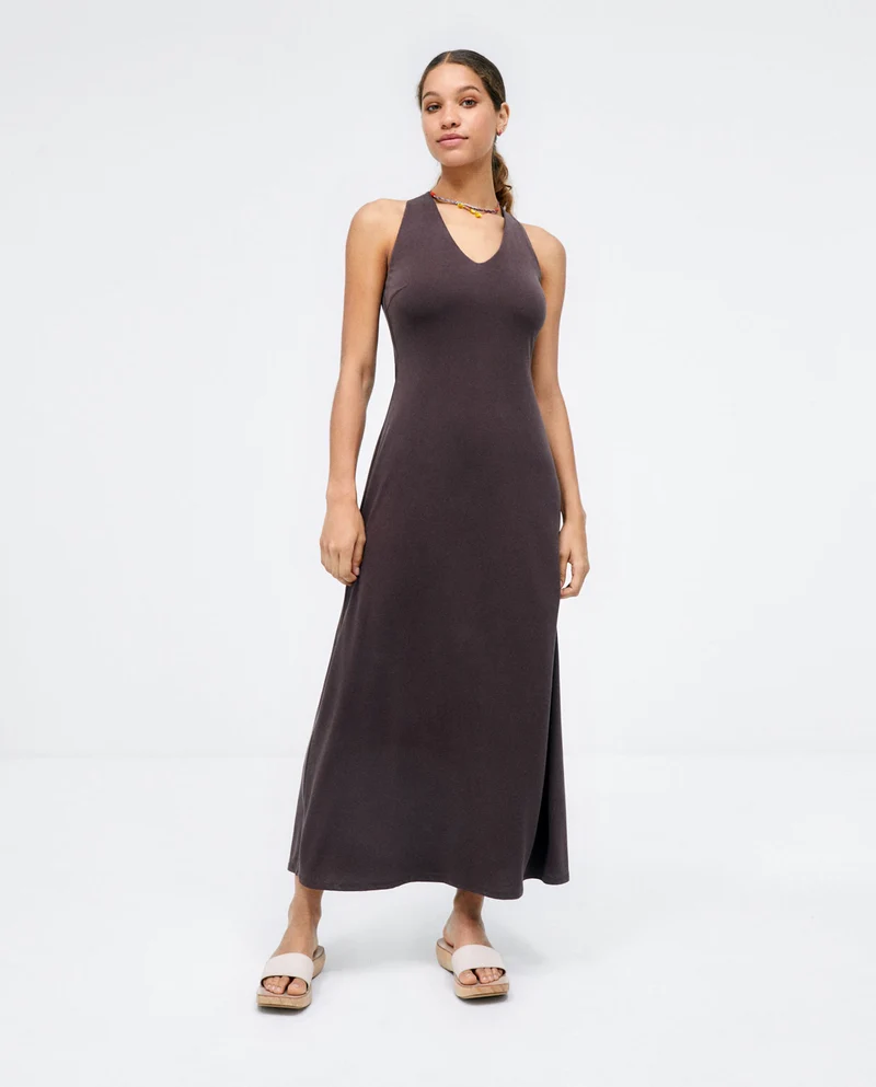 Surkana long dress with crossed detail on the back brown