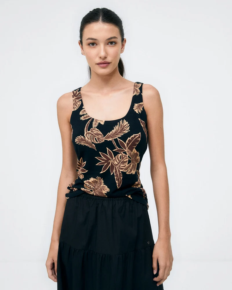 Surkana top with straps black