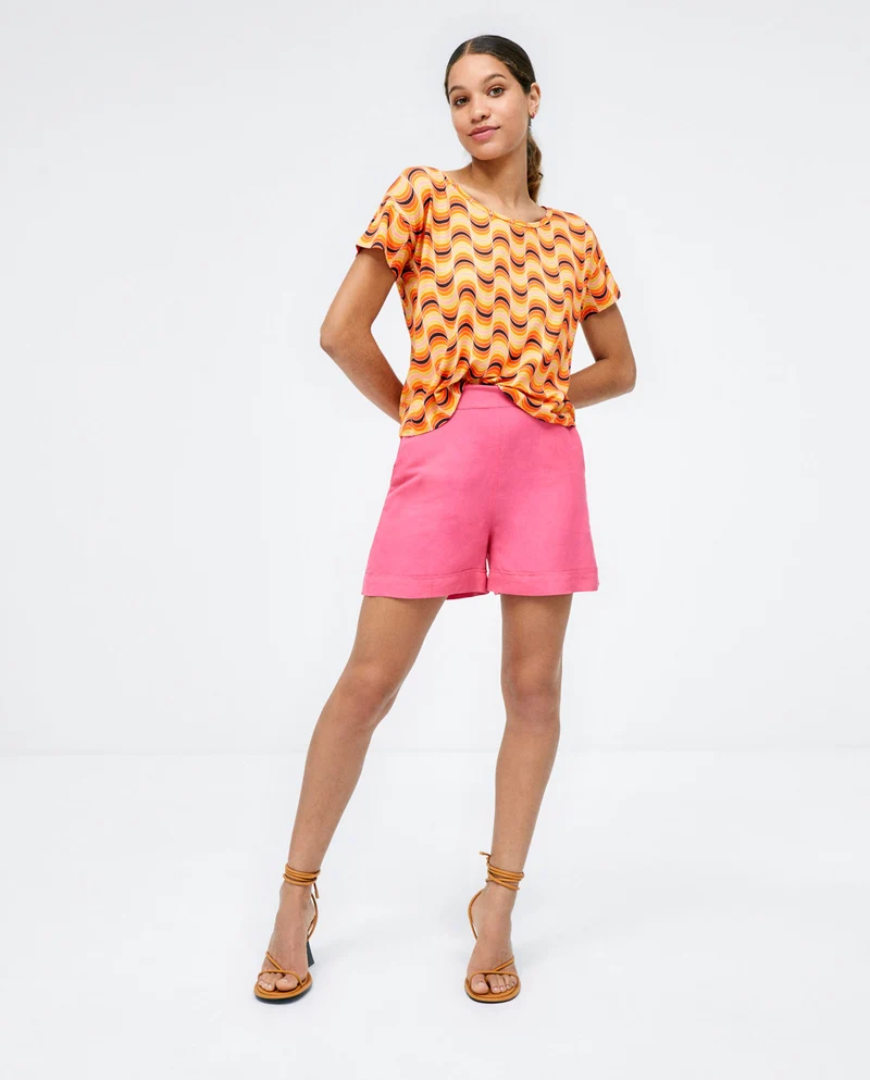 Surkana short sleeve t-shirt with deep boat neckline orange