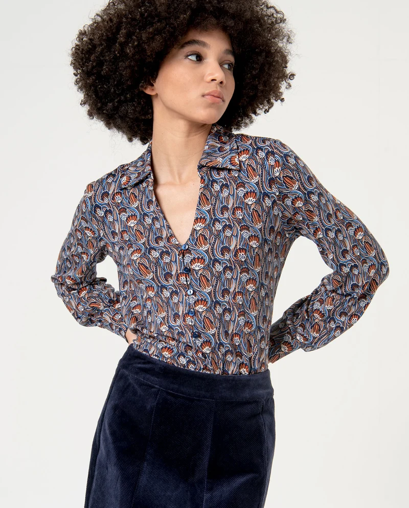 Surkana loose-fitting shirt V-neck blue