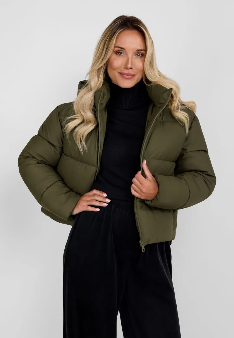 Women's cropped puffer jacket in khaki