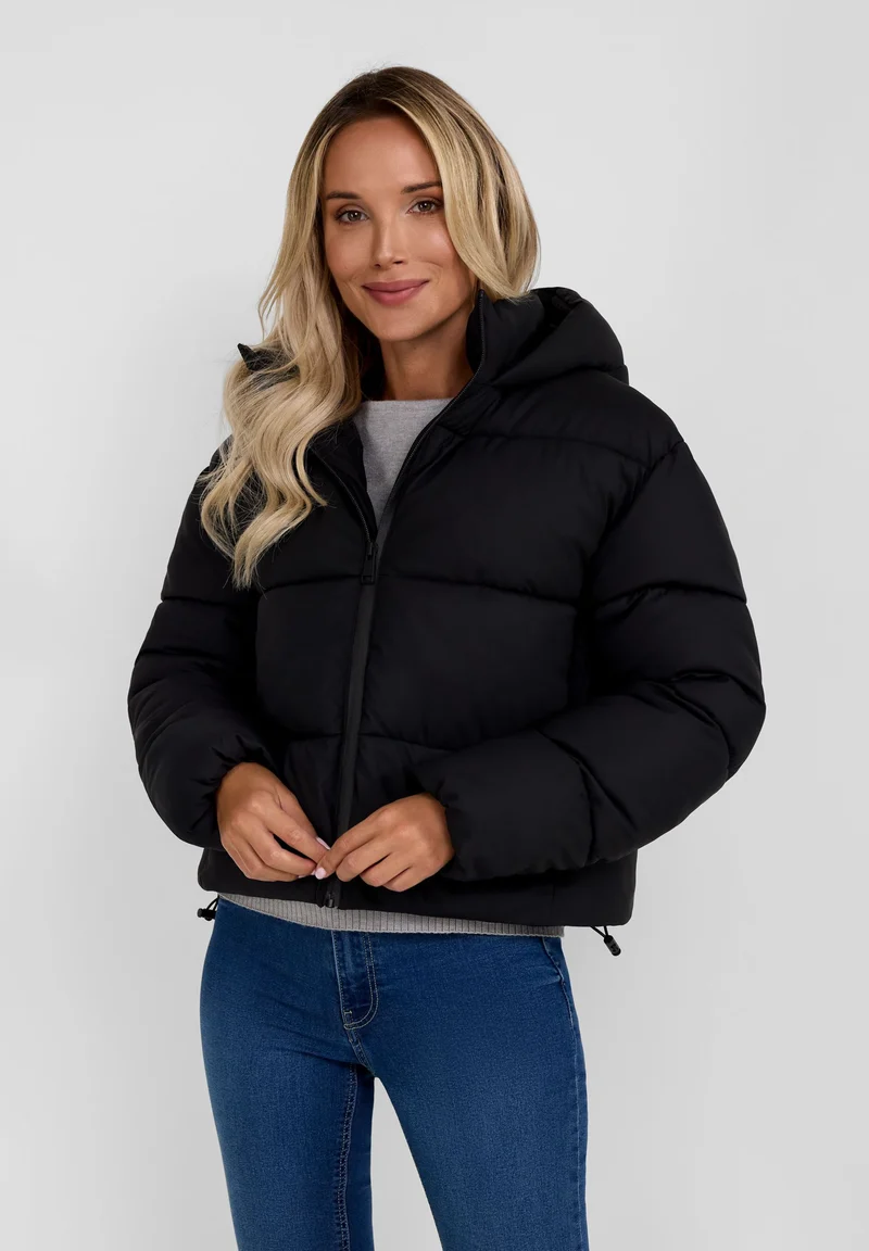 Women's cropped puffer jacket in black