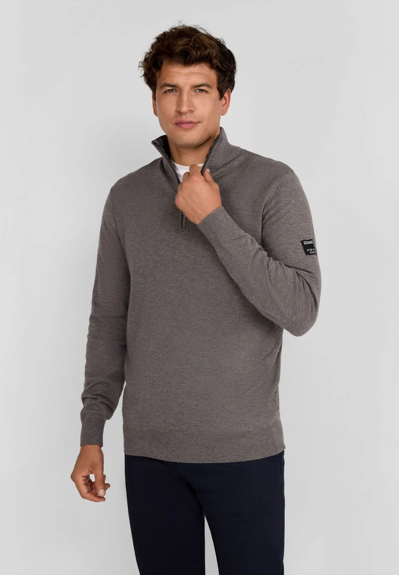 Men's quarter zip jumper in grey marl