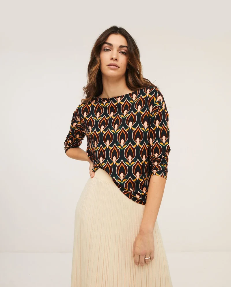 Top met lange mouw | Surkana baggy T-shirt with neckline boat black